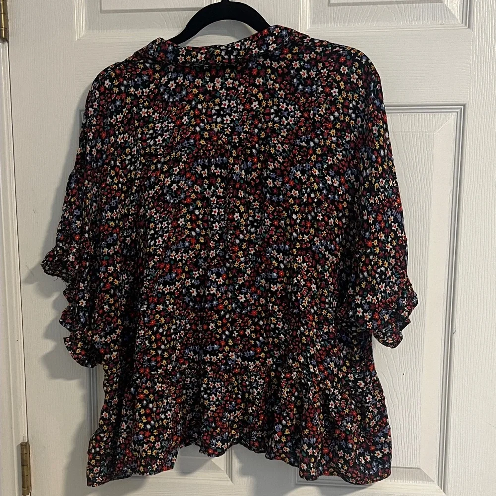 Anthopologie Black Floral V-Neck Ruffle Sleeve Blouse - Picture 3 of 4